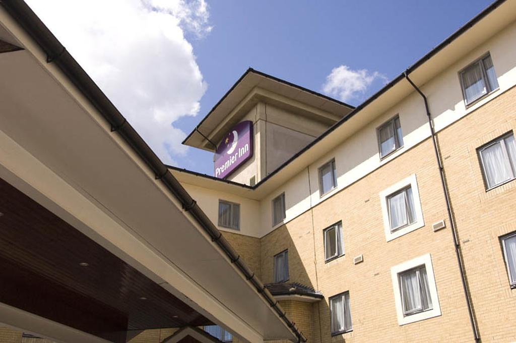 Premier Inn Newcastle City Centre Millennium Bridge Exterior foto